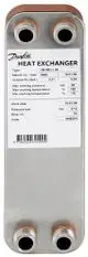 Wärmeübertrager von Danfoss mit mehreren Anschlüssen. Technische Angaben wie max. Druck und Temperatur sind sichtbar. Artikelnummer und Barcode ebenfalls abgebildet.